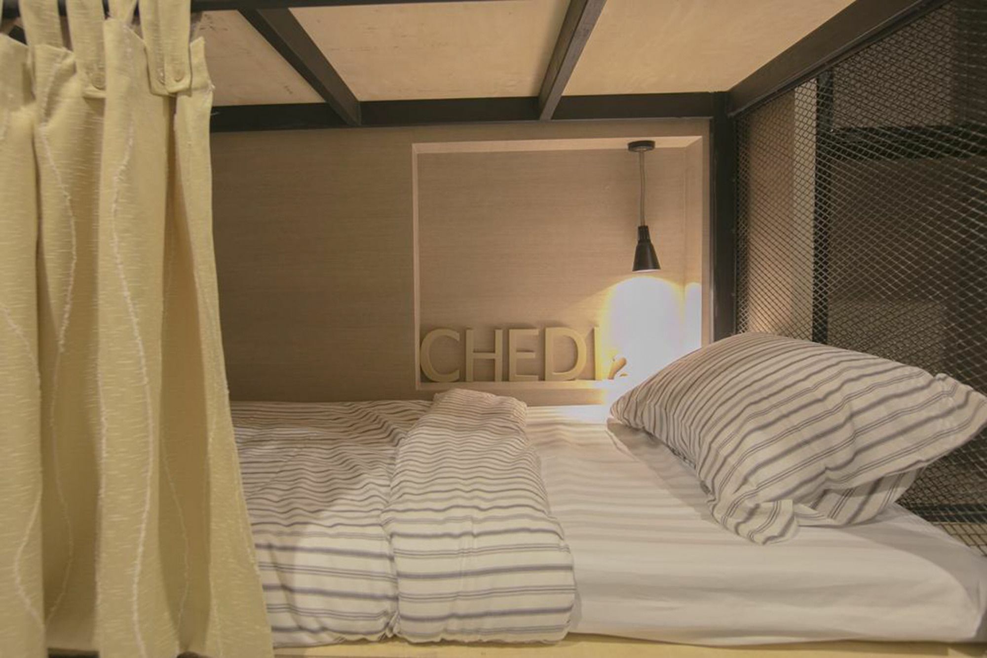 Chedi View Hostel Phetcsaburi Kültér fotó