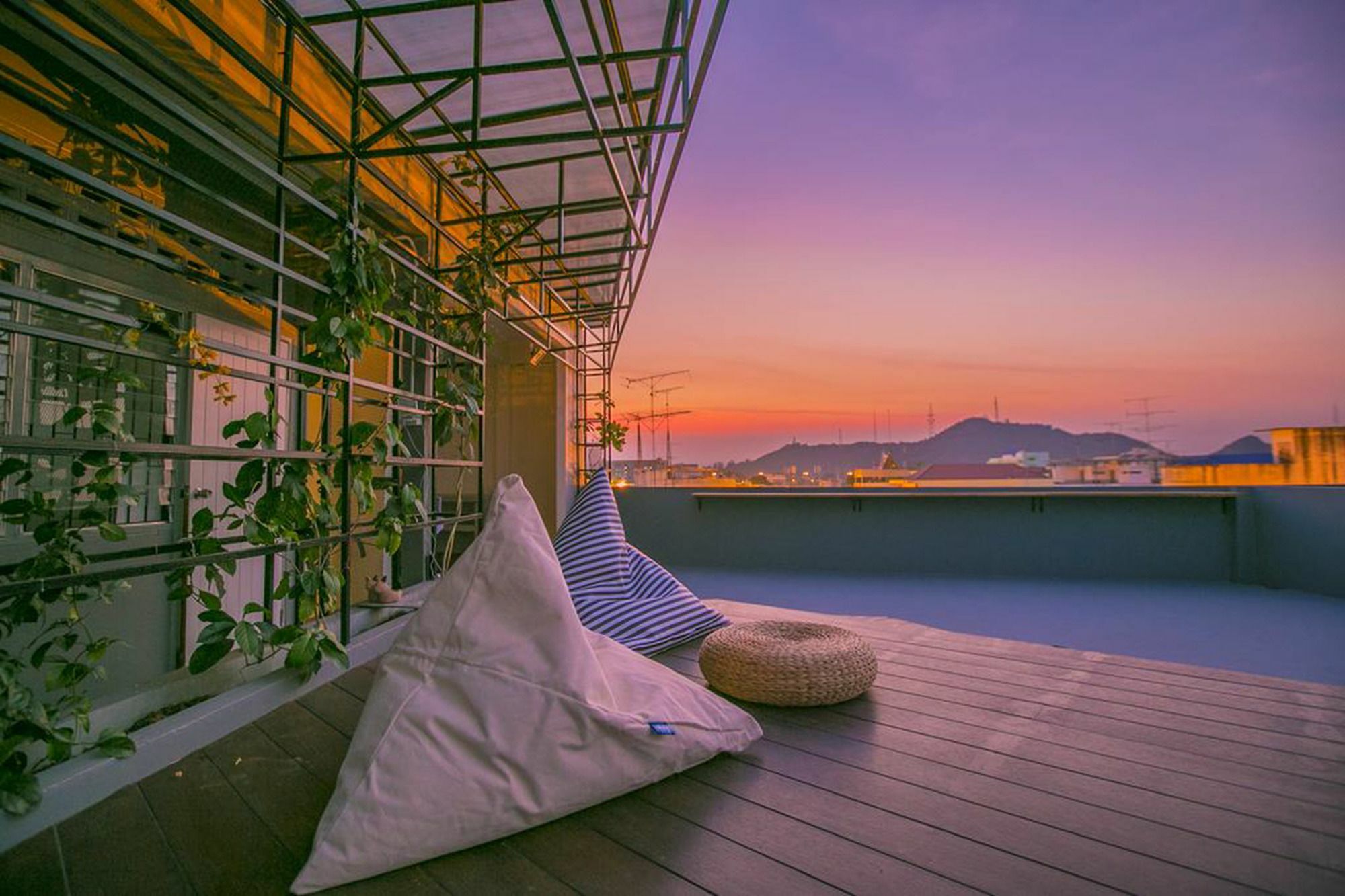 Chedi View Hostel Phetcsaburi Kültér fotó